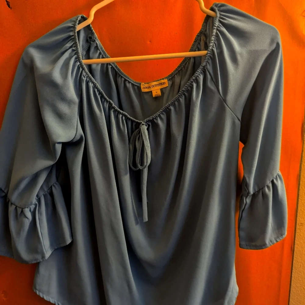 Blouse - Picture 1 of 2